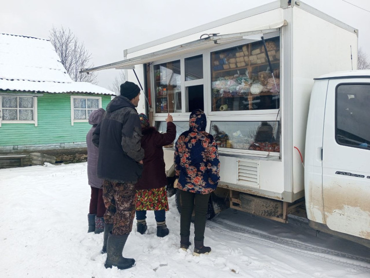Работа мобильной торговли Никольского РАЙПО по маршруту д. Лашово, д.Красавино, починок Левкин.. Работа мобильной торговли Никольского РАЙПО по маршруту д. Лашово, д.Красавино, починок Левкин..